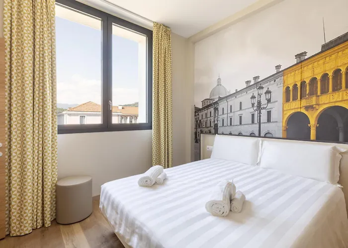 Hotel B&B Hotel Brescia 3*