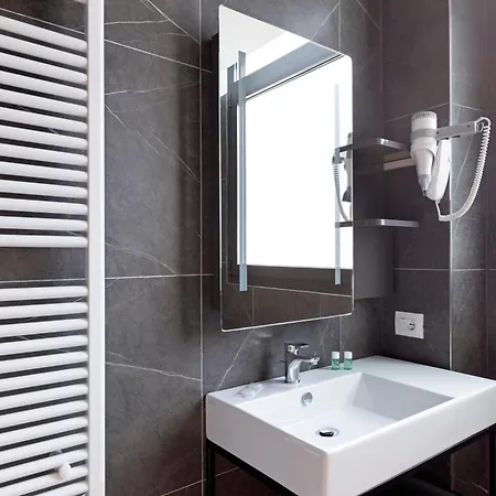 B&B Hotel Brescia 3*